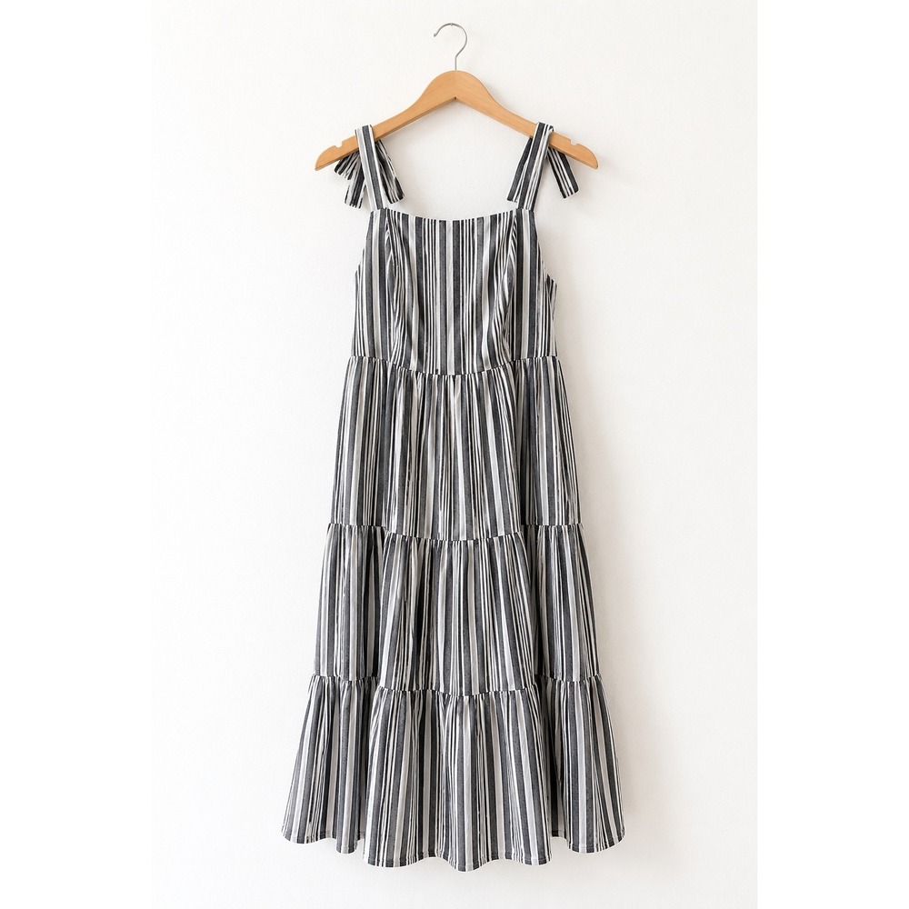 Old Navy Striped Tie-Strap Tiered Maxi Smocked Fit Flare Sun Dress Linen Blend M